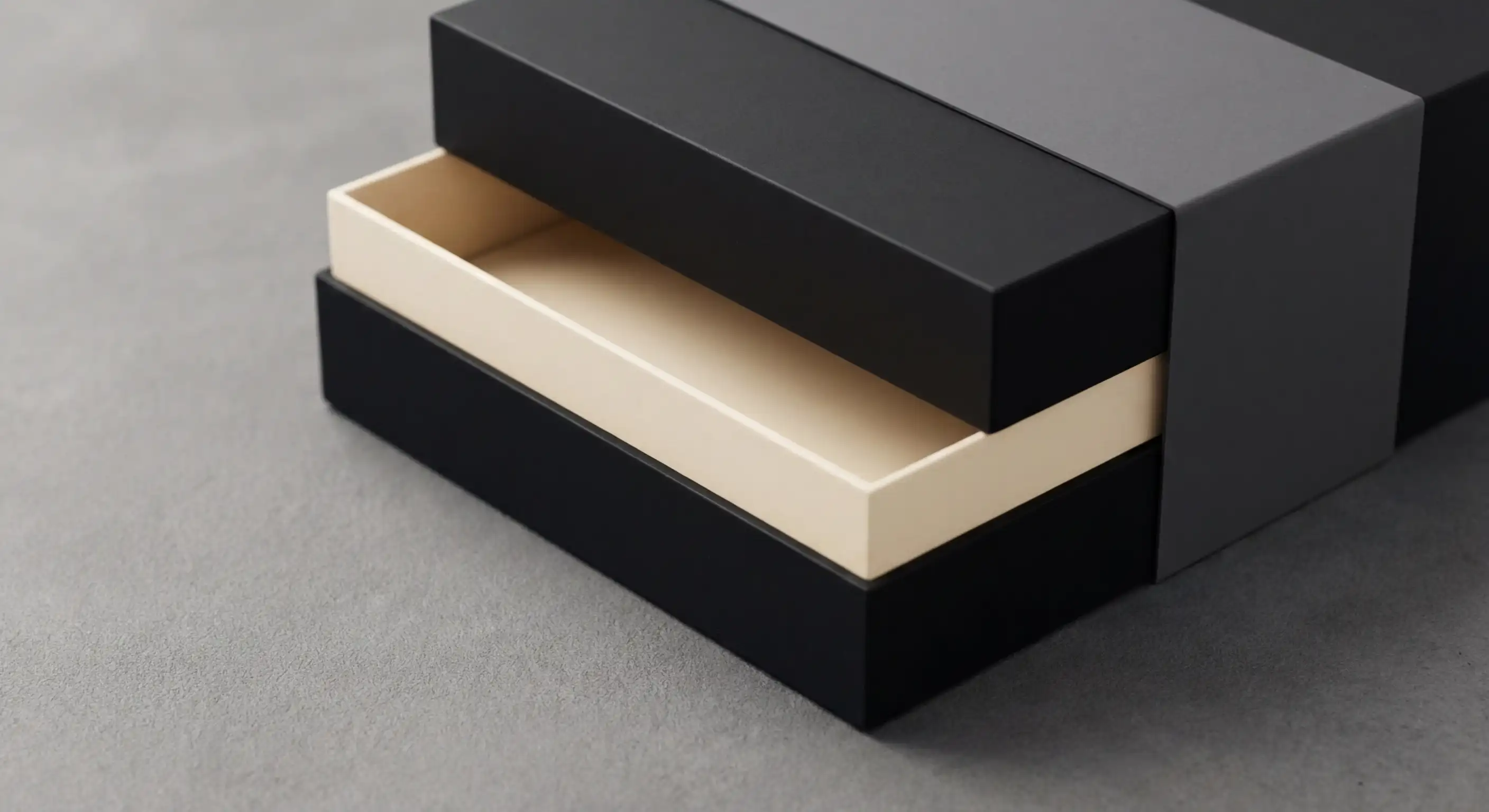 精裝盒 成本|精裝盒為什麼比較貴|灰板、內襯與工序成本解析 | Rigid Box